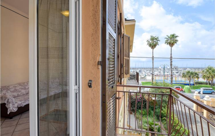 Gîte pour 5 personnes, avec terrasse, animaux acceptés à Chiavari - 2