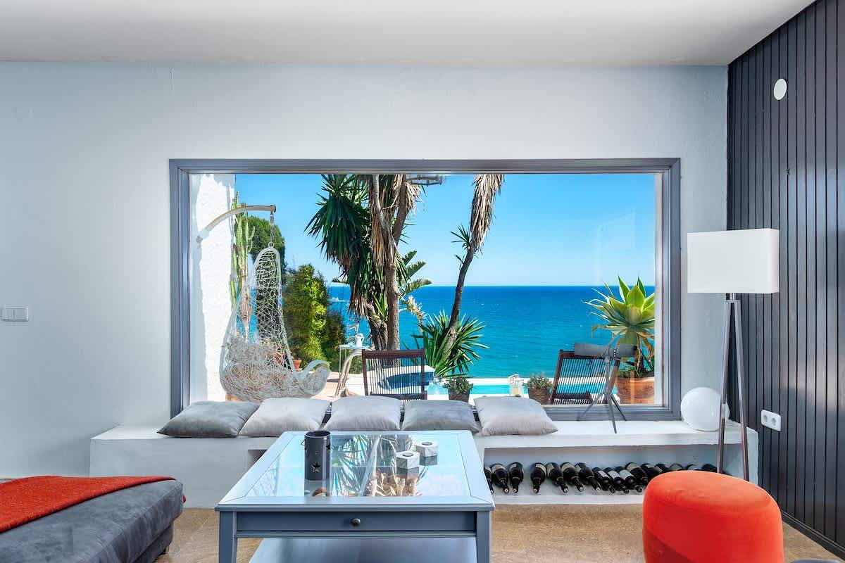 Stunning Beachclose Villa by Costarentals in Fuengirola, Costa del Sol