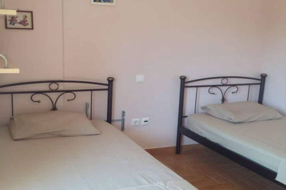 Villa Elsa 300m. vom Strand entfernt in Porto Rafti, Markopoulo-Mesogaia
