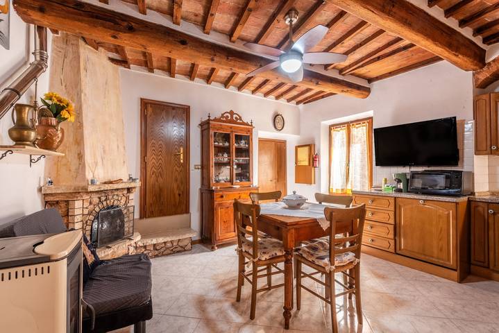 Geheel appartement, Appartement 'Sotto Gli Archi' met Uitzicht op de Bergen in Civitella Paganico, Provincie Grosseto