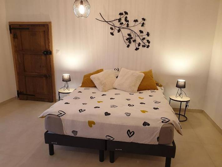 Chambre d’hôte pour 3 personnes, avec vue et jardin