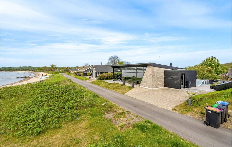 Ferienhaus für 4 Personen, mit Terrasse und Pool sowie Sauna in Diernæs
