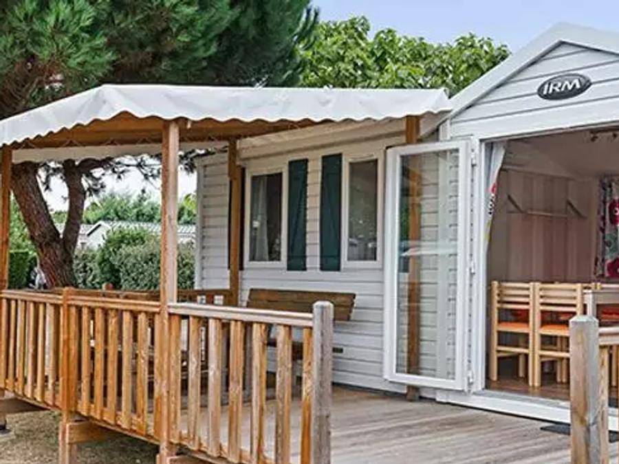 Camping Novela Port la Nouvelle - Mobilhome 6 personnes - Classic | 2 Ch. | 4/6 Pers. | Terrasse surélevée | Clim. in Port-la-Nouvelle, Côte méditerranéenne (France)
