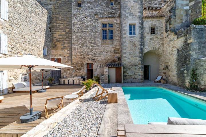 Appartement de vacances pour 4 personnes, avec Balcon et Terrasse ainsi que Jardin et Piscine