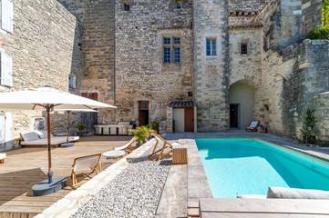 Gîte pour 4 personnes, avec piscine et jardin à Blauzac