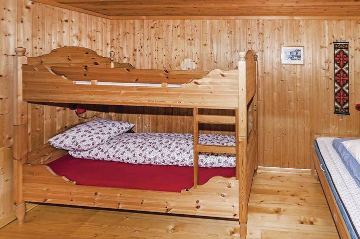 Stunning home in Steinstø in Kvam herad