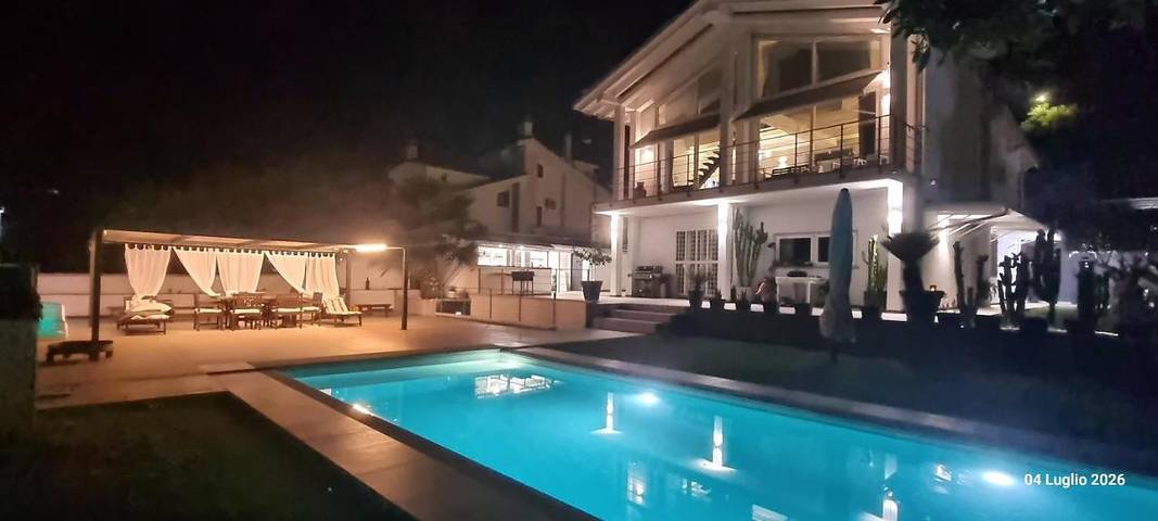 B&b per 2 persone, con Terrazza e Giardino nonché Piscina e Panorama a Guidonia Montecelio