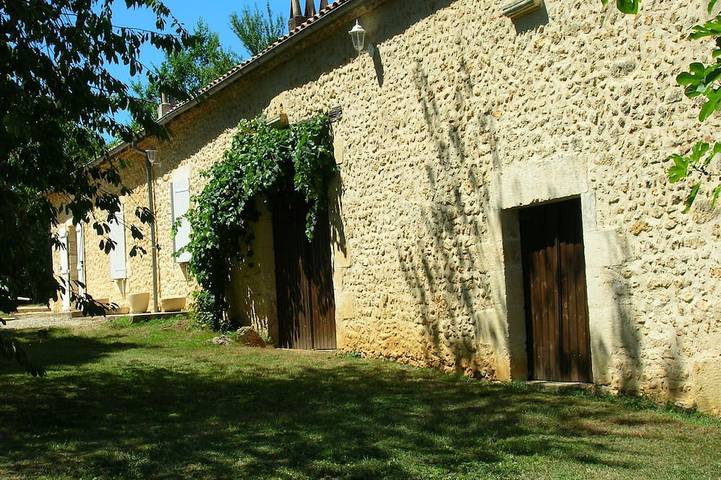 Gîte pour 6 personnes, avec jardin, animaux acceptés à Saint-Michel-de-Villadeix
