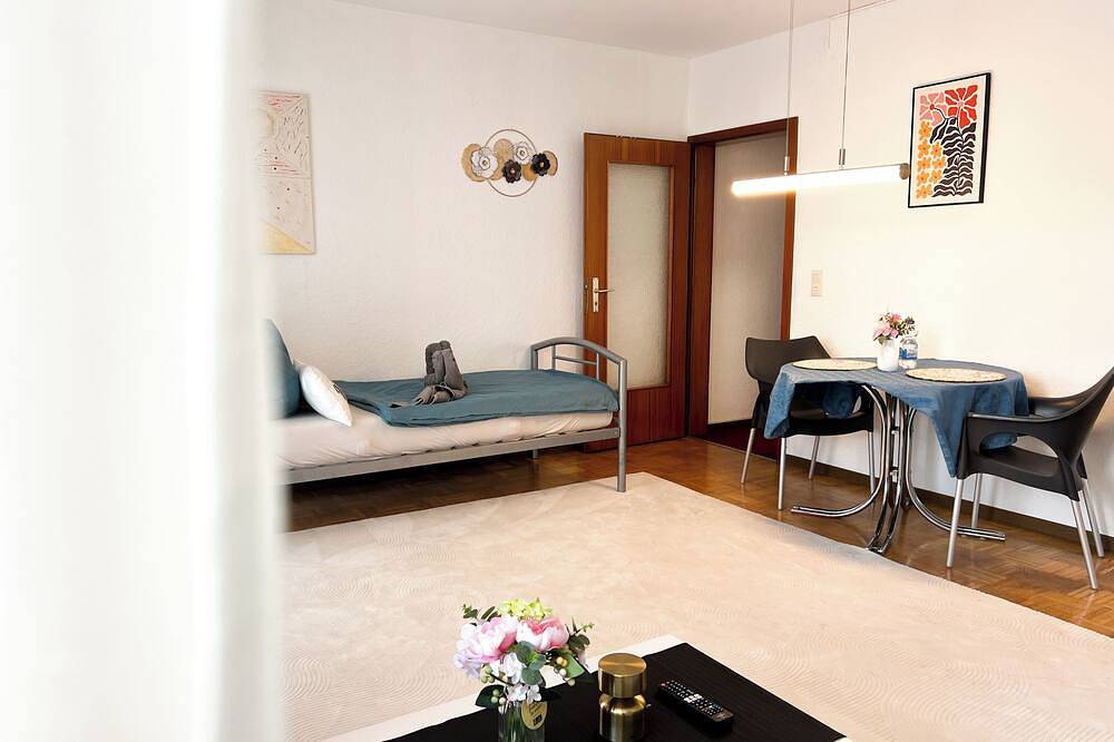 Ganze Wohnung, Gemütlichkeit 2-Zimmer+ Balkon in Aalen, Ostalbkreis