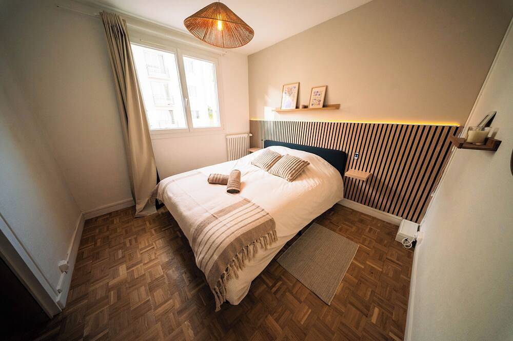 Entire apartment, Bright T3 with balcony and parking, 6 pers, Procé in Nantes, Nantes region