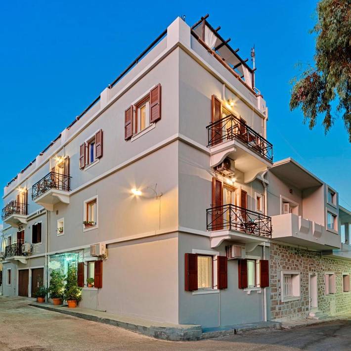 Maison d’hôte pour 3 personnes, avec jardin dans Syros - 4