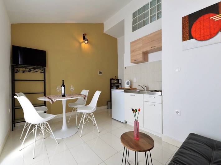 Ferienwohnung für 2 Personen, mit Balkon auf Murter - 4