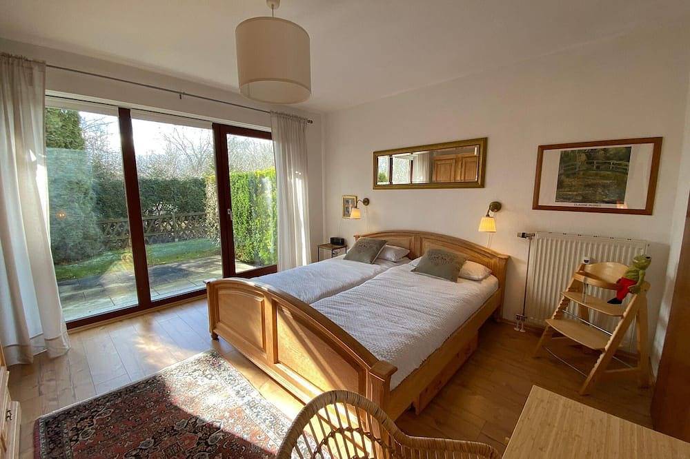 Ganze Wohnung, Ferienwohnung \"Kapitän Hook\" mit Sonnenterrasse & Garten zwischen Strand, Wald & Wiese auf Rügen! in Gustow, Stralsund Umland