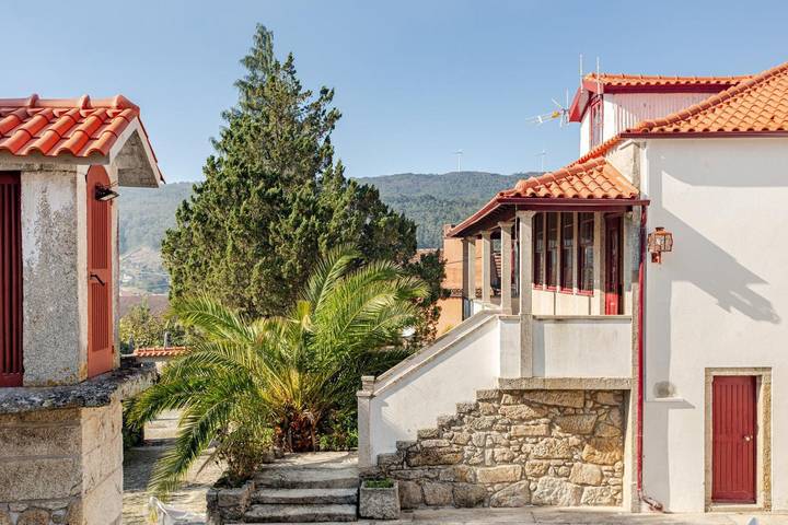 Casa de férias para 13 pessoas, com Varanda e Jardim em Costa Verde