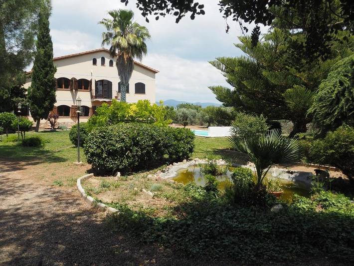 Casa rural para 14 personas, con piscina además de vistas y jardín en Provincia de Tarragona - 2