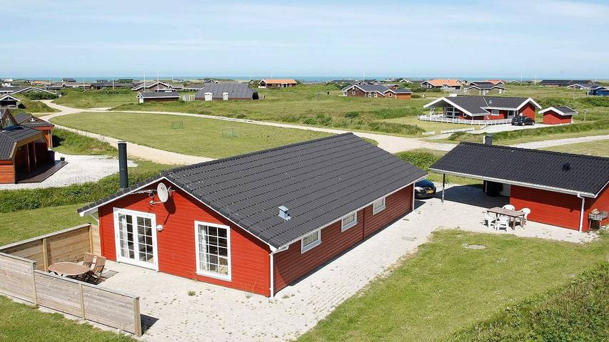 Ferienhaus für 8 Personen, mit Whirlpool und Sauna sowie Terrasse in Løkken
