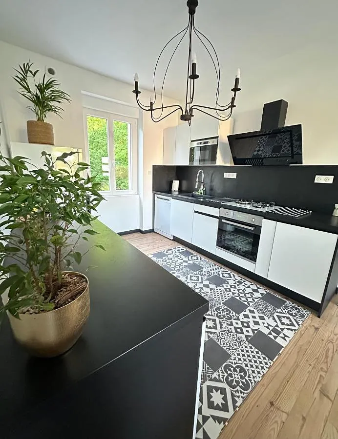 Casa de vacaciones para 11 personas, con terraza además de vistas y jardín - 1