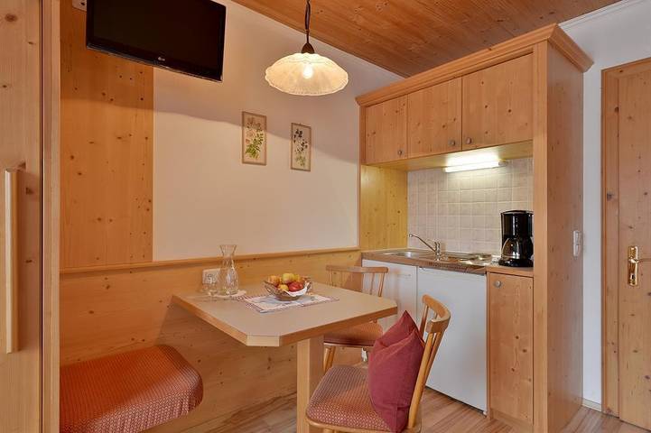 Ganze Ferienwohnung, Studio mit Kochnische in Kössen, Kaisergebirge
