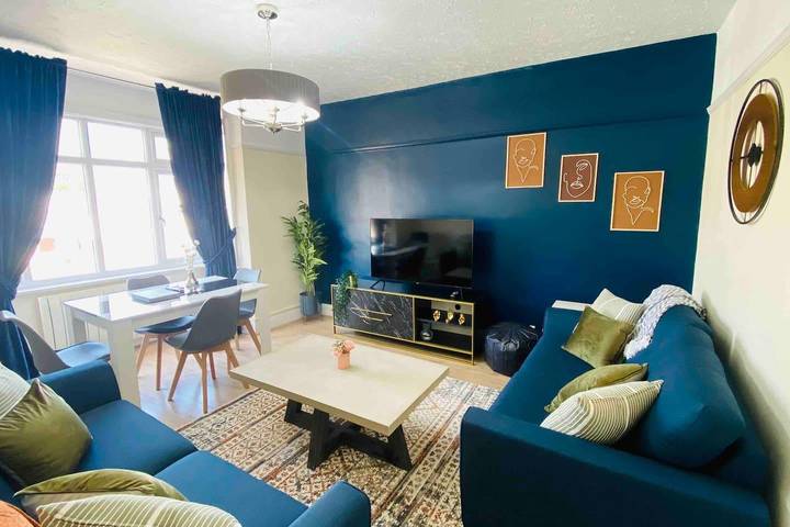 Vacation apartment for 8 people, with Ocean view in Devon