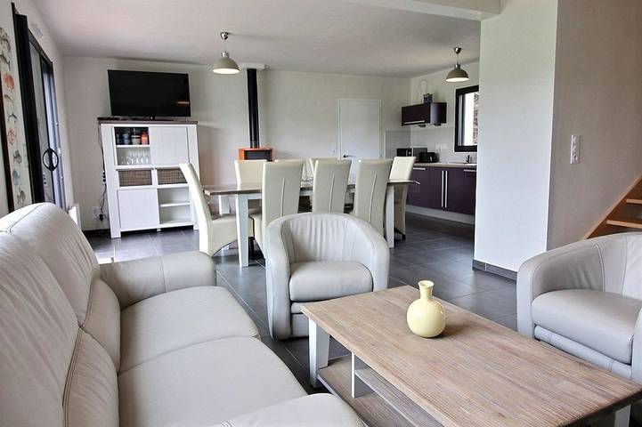 Gîte pour 8 personnes, avec Terrasse ainsi que Jardin et Vue dans Loguivy de la Mer