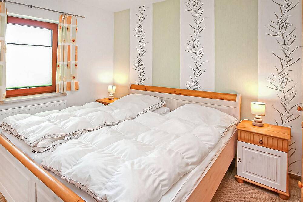 Entire apartment, 2 bedroom awesome apartment in Zislow in Zislow, Lake Plauer
