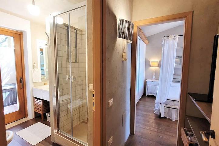 Charmantes 6-Bett-Apartment nur wenige Schritte vom Strand von Chia entfernt in Spiaggia Su Giudeu, Domus De Maria