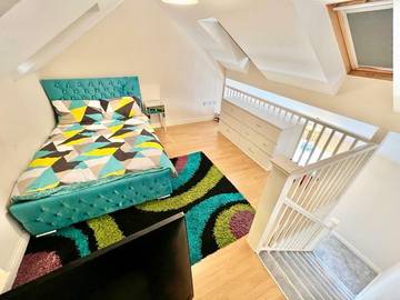 Holiday Rental for 8 People in Northampton, Northamptonshire, Photo 2
