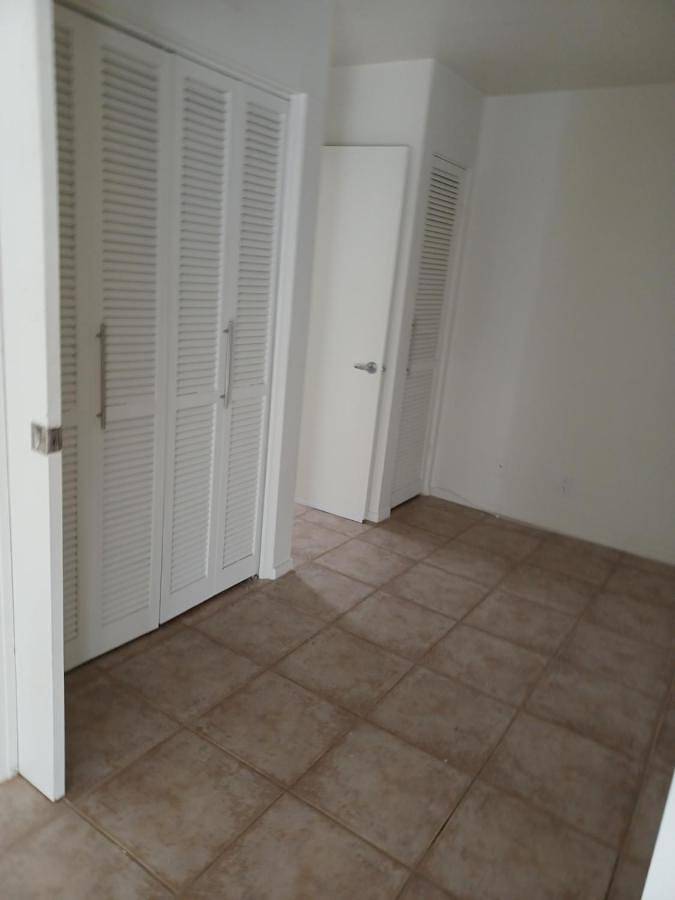 Ferienwohnung für 4 Personen, mit Ausblick und Terrasse sowie Pool, mit Haustier - 1