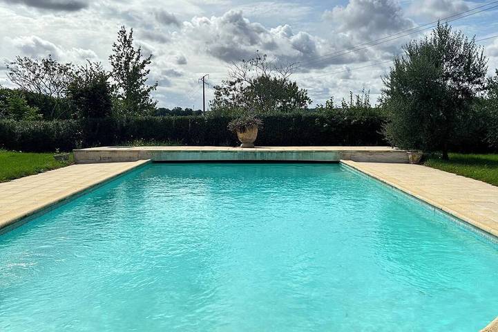 Gîte pour 5 personnes, avec terrasse et jardin à Prunay-Cassereau