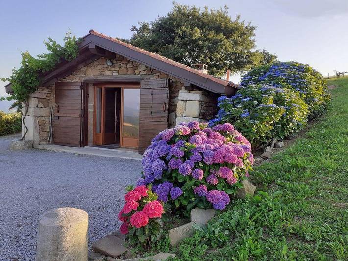 Gîte for 4 people, with Terrace and Garden in South-west France