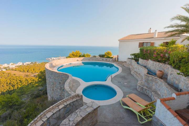 Casa rural para 6 personas, con Balcón y Terraza además de Jardín y Piscina en Alcalá de Chivert