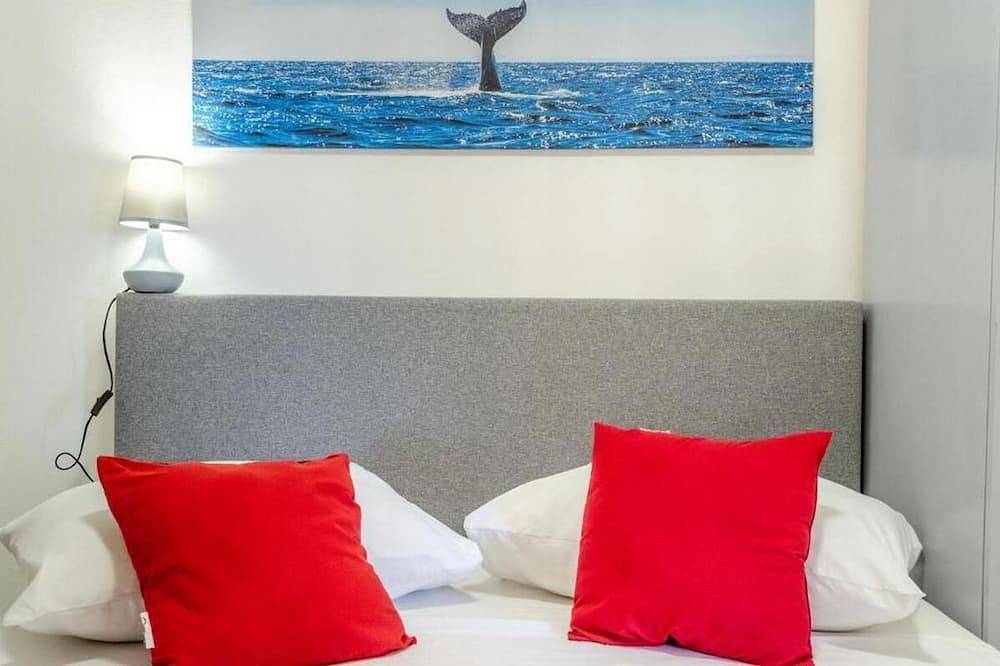 Charming 3-bedroom house in Croatian nature with a view and right by the sea in Blato, Korcula