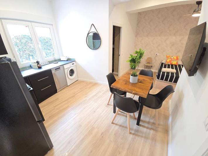 Apartamento de vacaciones para 4 personas, con balcón además de vistas y piscina - 1