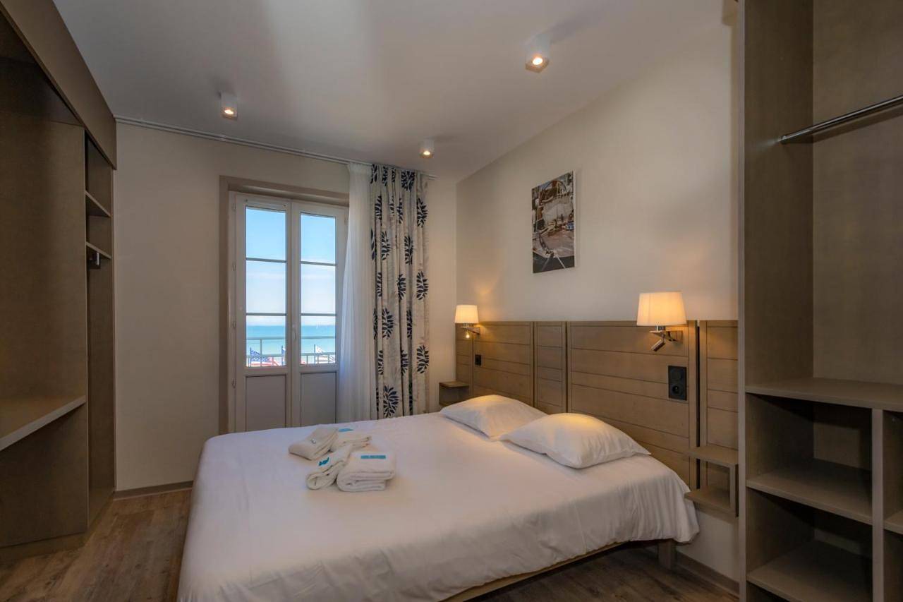 Vtf L'Hotel Des Bains in Saint-Cast-le-Guildo, Région de Dinan
