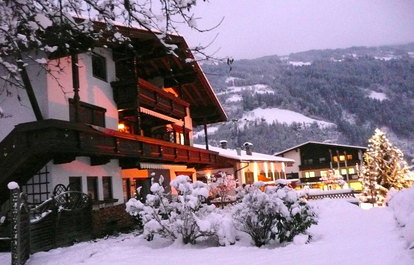 Ganze Ferienwohnung, Top 4 Gerlossteinblick in Tuxer Alpen, Aschau im Zillertal