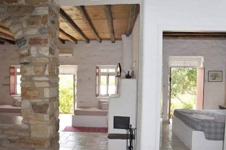 Gîte pour 4 personnes, avec terrasse et piscine dans Drios - 4