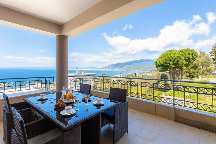 Vakantiewoning voor 7 personen, met Uitzicht op zee en Tuin in Kalamata