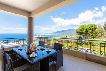 Ferienwohnung für 7 Personen, mit Garten, kinderfreundlich in Kalamata