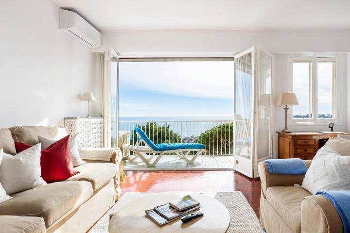 Gîte pour 4 personnes, avec terrasse et vue dans Office De Tourisme De Beaulieu Sur Mer