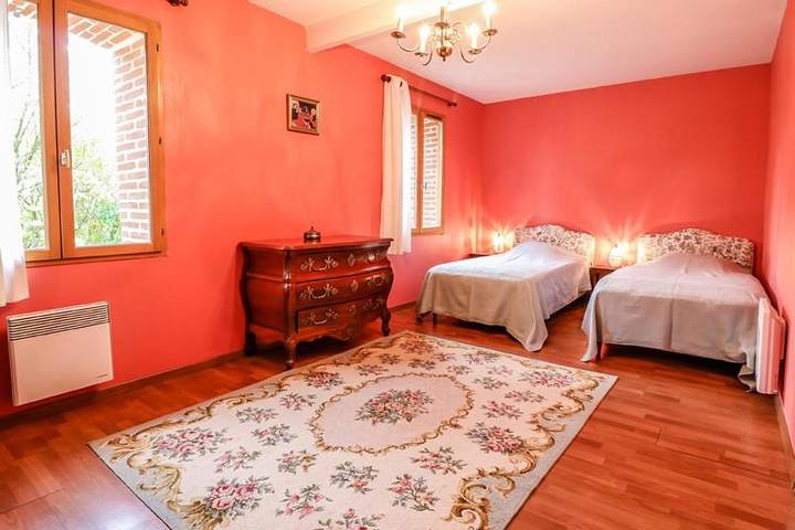 Location de vacances pour 8 personnes, avec piscine ainsi que jardin et vue à Verfeil - 2