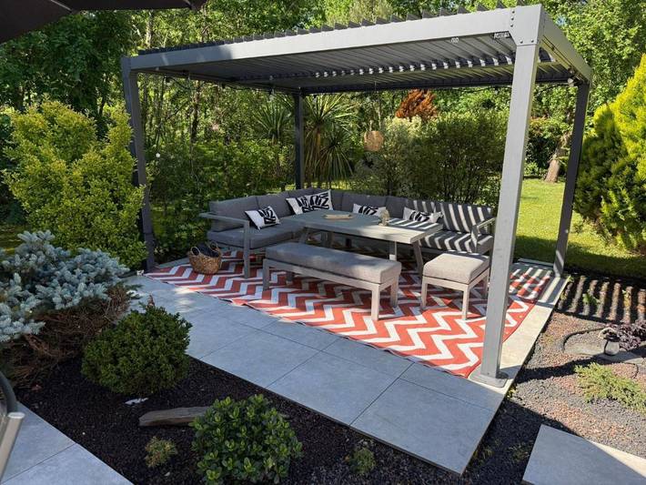 Location de vacances pour 10 personnes, avec vue ainsi que piscine et jardin à Léognan - 2