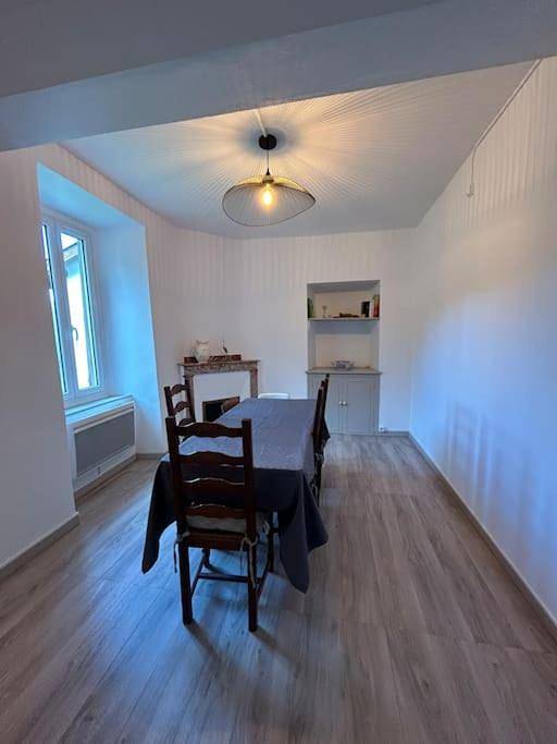 Location de vacances pour 7 personnes, avec vue et jardin, adapté aux familles à Ussat - 3