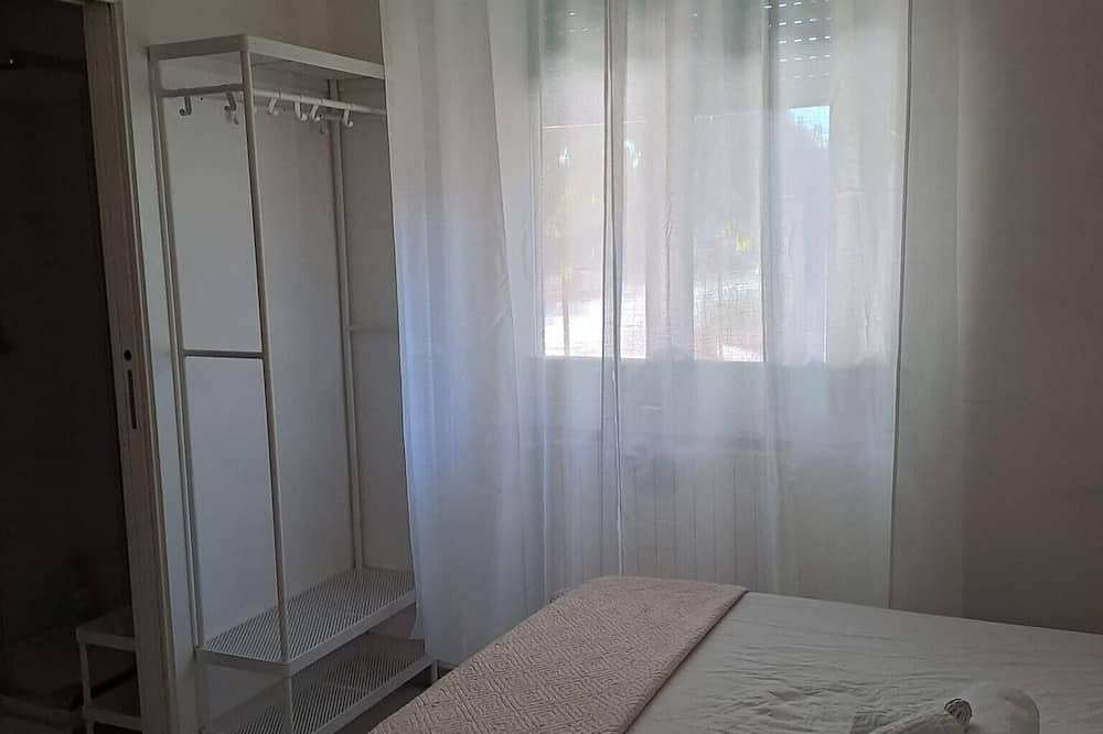 Bed and Breakfast 'Baby Park - Uno' con Giardino in Comune, Wi-Fi e Aria Condizionata in Conversano, Provincia di Bari