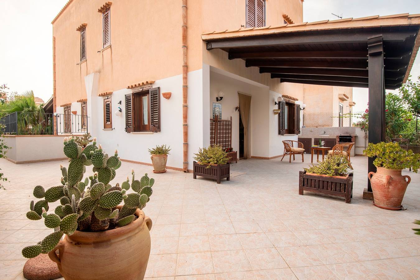 Villa 'Brezza di Limoni' cerca del mar con terrazas y aire acondicionado in San Vito Lo Capo, Provincia de Trapani