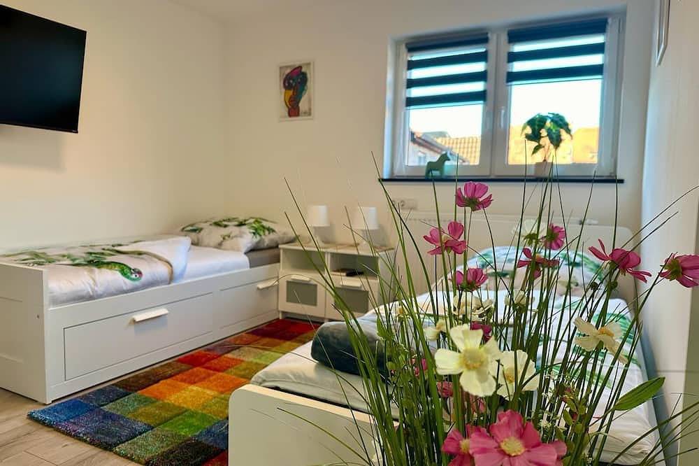 Ganze Wohnung, Ferienwohnung 1 mit ausziehbare Einzelbetten in Bad Königshofen i.Grabfeld, Rhön-Bayern