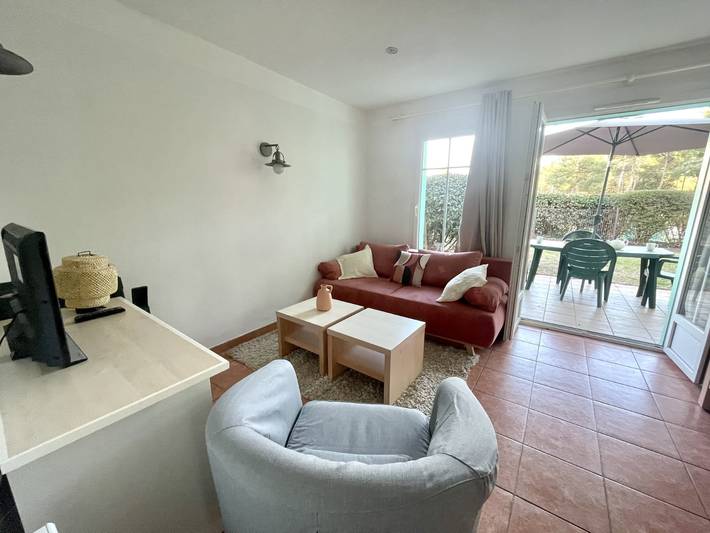 Location de vacances pour 4 personnes, avec terrasse dans Golf de la Méjanne - 3