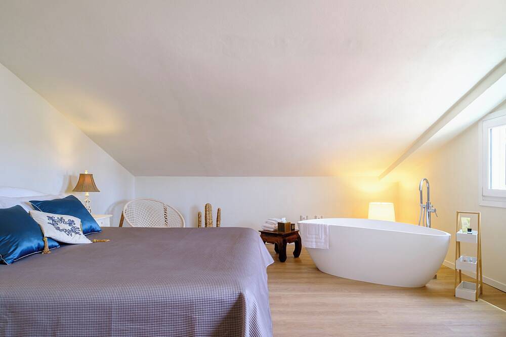 Ganze Wohnung, Luxury Penthouse in the historic center of Olbia in Terranoa/Olbia, Olbia
