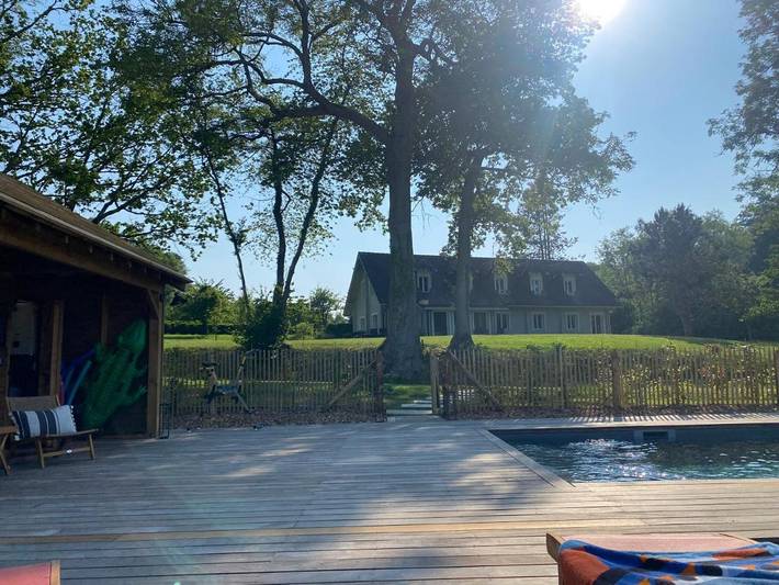 Location de vacances pour 12 personnes, avec vue et vue sur le lac ainsi que jardin et piscine à Glanville - 4