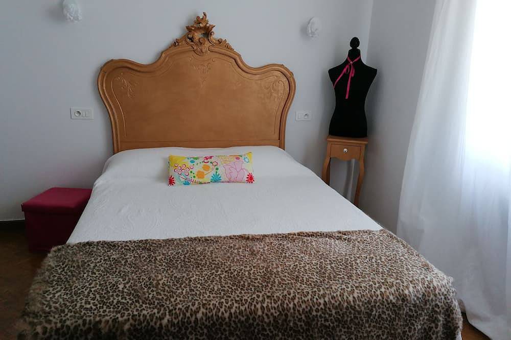 Corentin's happiness in Vaison-la-Romaine, Parque natural regional del Mont Ventoux