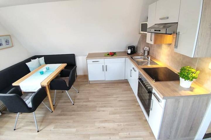 Ferienwohnung für 3 Personen, mit Terrasse und Garten sowie Sauna in Glückstadt